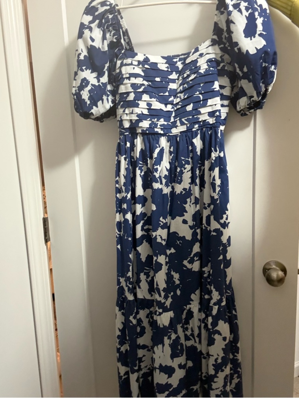 Abercrombie & Fitch Blue and White Floral Midi Dress - Picture 2 of 3